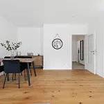 Stayroom - R4