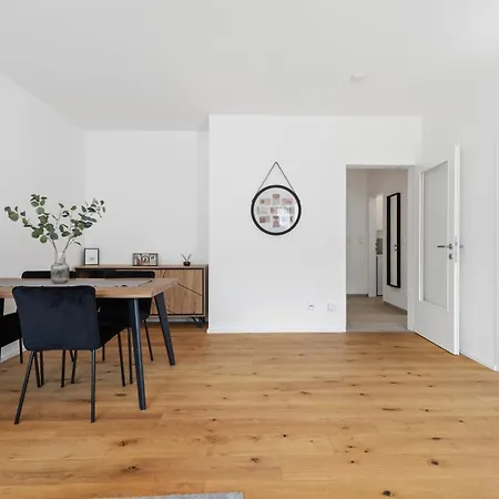 Stayroom - R4